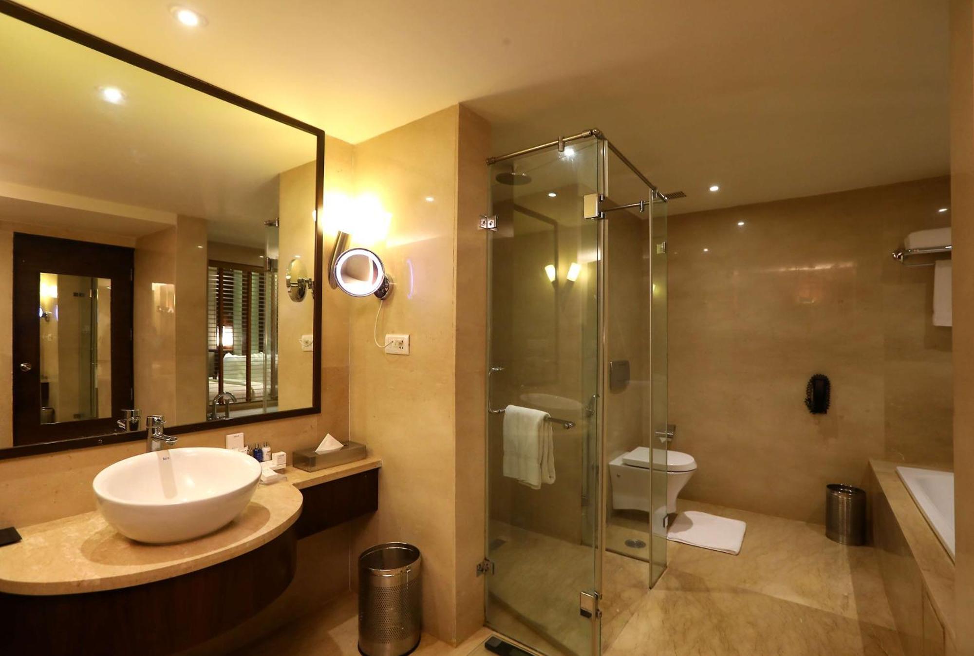Radisson Blu Centre 5*