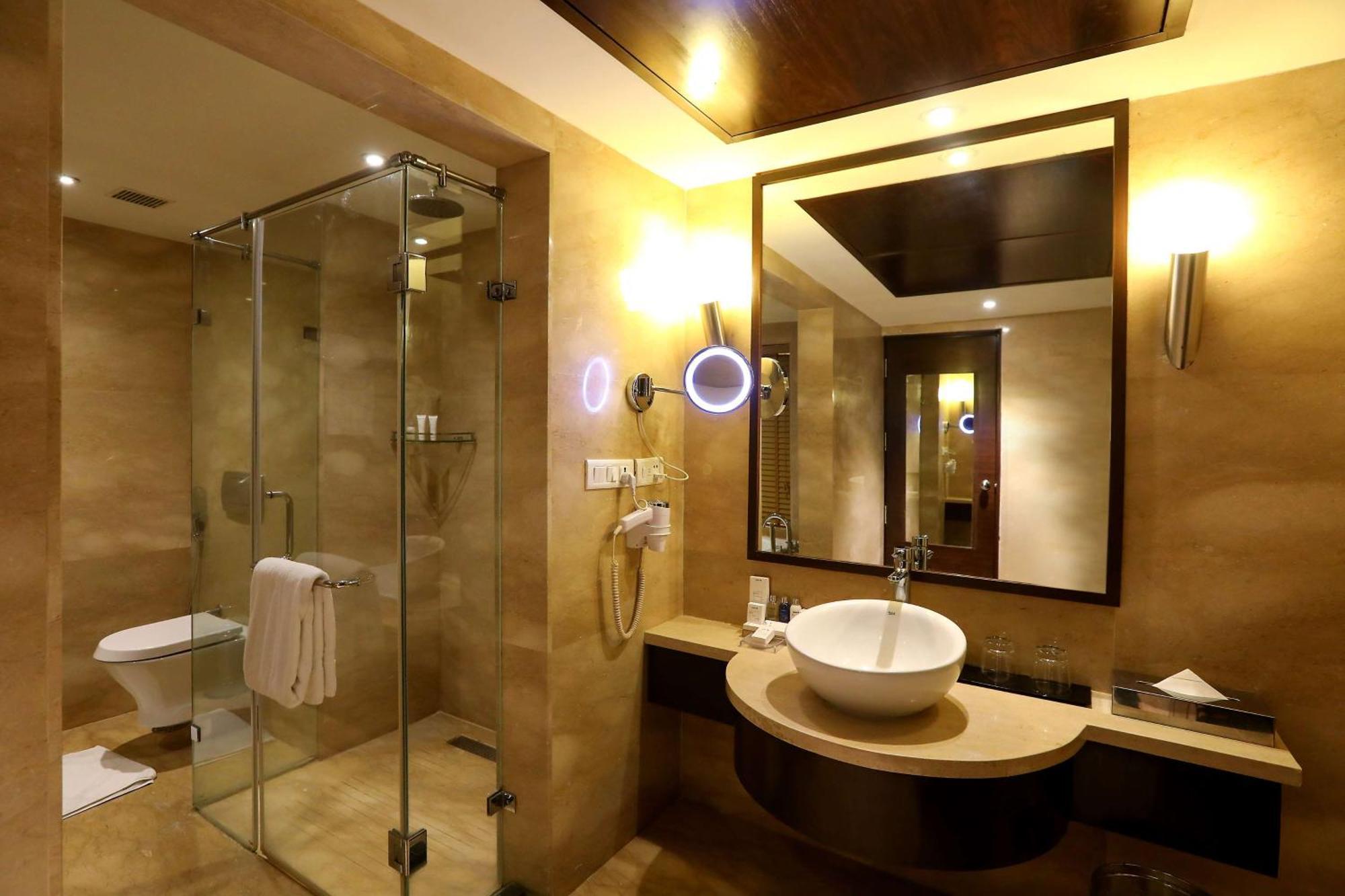 Radisson Blu Centre Chennai