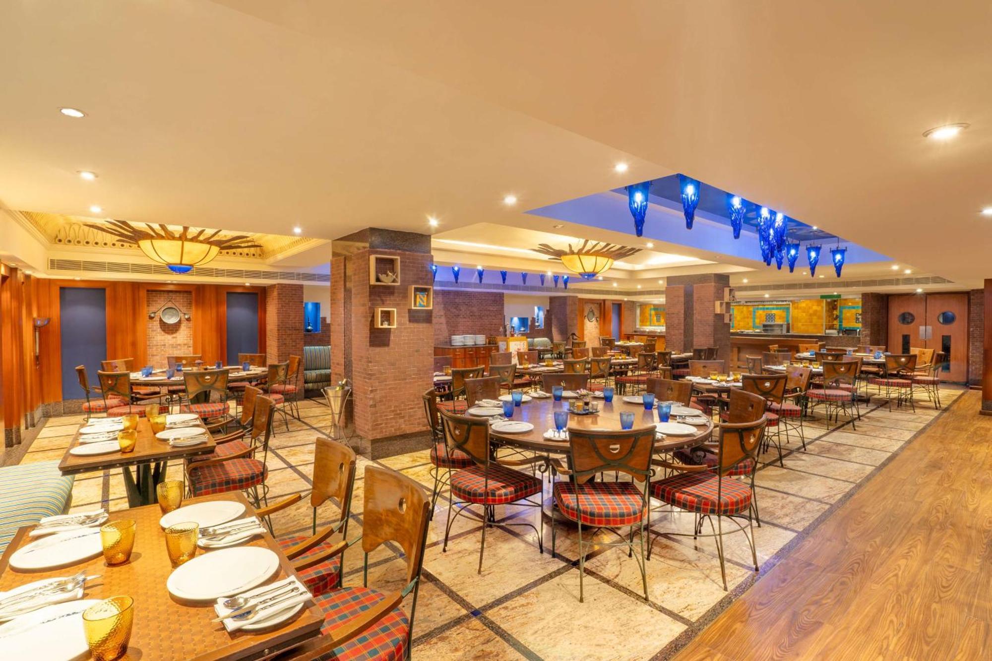Radisson Blu Centre 5* Chennai