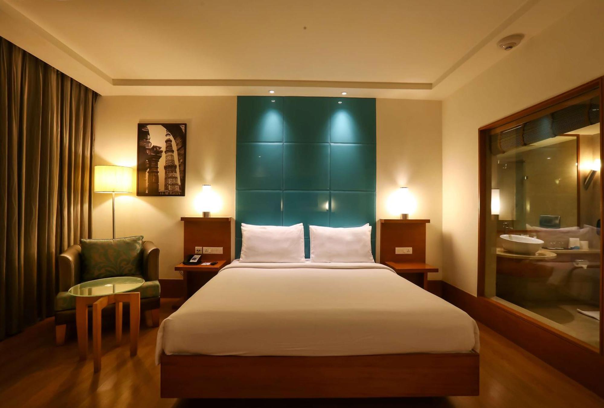 Radisson Blu Centre Chennai