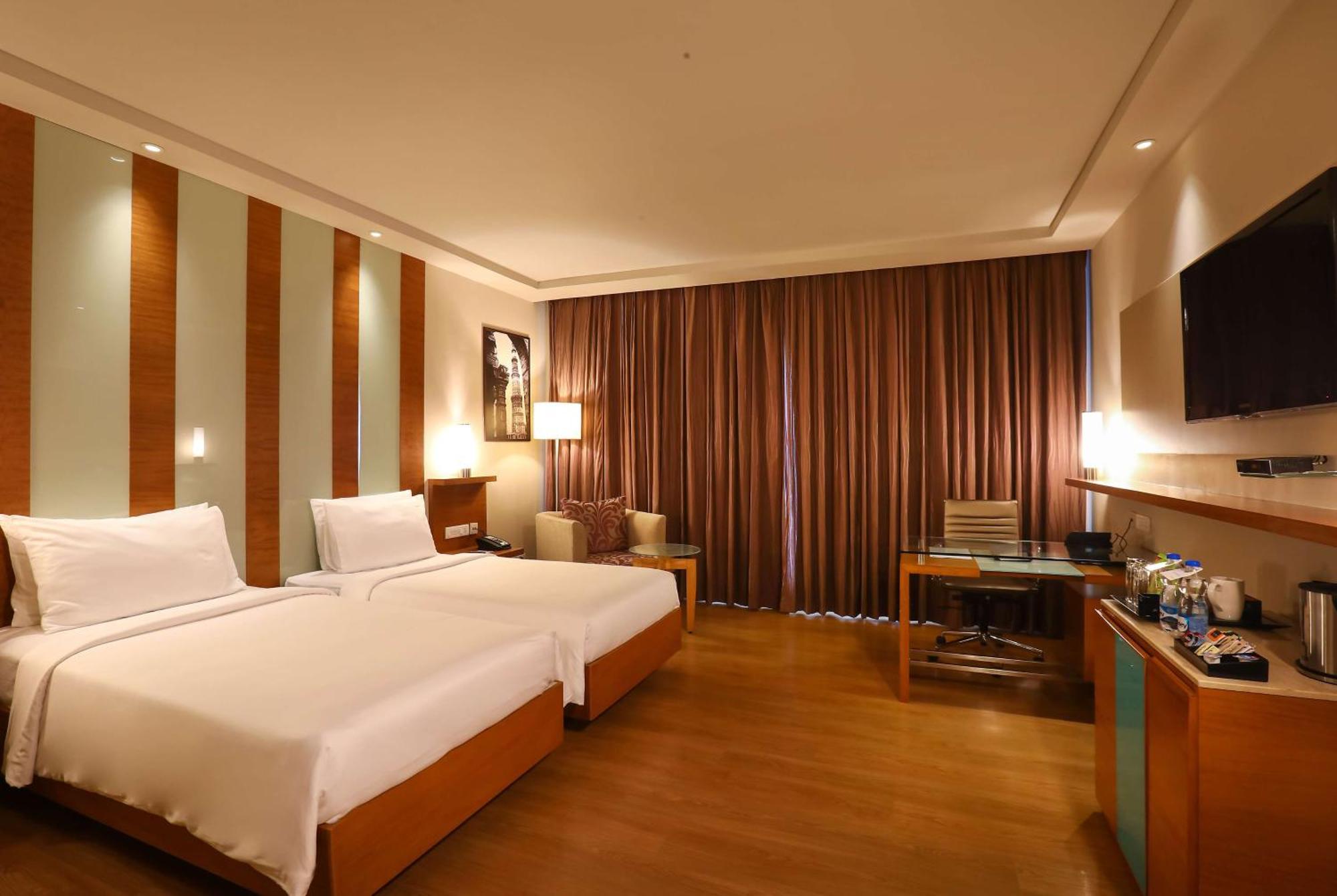 Radisson Blu Centre 5* Chennai