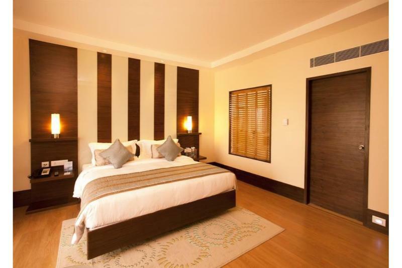 Radisson Blu Centre Hotel 5*